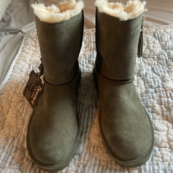 Bear paw brand new still with tag size 9 boots, sheep fur - Picture 4 of 6